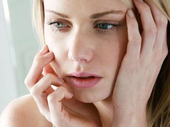 秋冬皮肤敏感发红怎么办，解决秋冬护肤问题