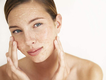 过敏肌肤能去角质吗，学会正确方法  过敏肌肤 去角质 美白祛黄 第2张