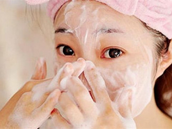 敏感肌肤正确洗脸方法，走出误区正确护肤  肌肤 方法 美白祛黄 第4张