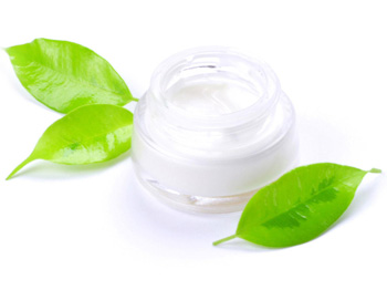 擦完护肤品脸热脸红是缺水吗，肌肤不适原因大分析  缺水 美白祛黄 第2张