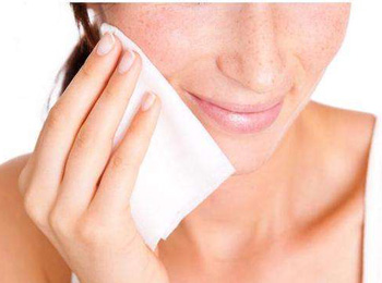 泛红痘痘肌肤怎么护理，教你四招解决