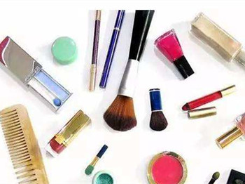 皮肤化妆品过敏怎么办，四步解决  化妆品 过敏 美白祛黄 第3张