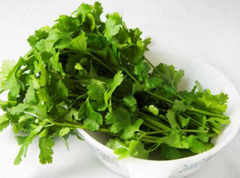 脸敏感发红怎么办急救方法，五种方法推荐  脸敏感 发红 美白祛黄 第4张