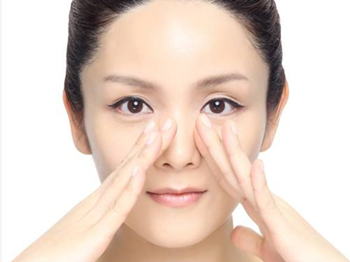 适合敏感肌缩小黑头的方法  敏感肌去黑头 美白祛黄 第2张