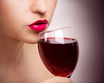 激素脸可以喝酒吗