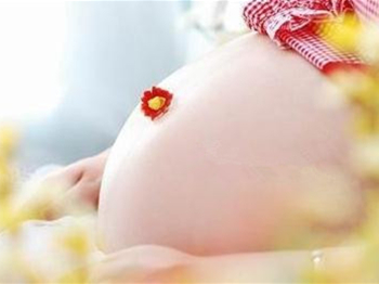 母亲是激素脸会遗传给宝宝吗  激素脸 遗传 美白祛黄 第3张