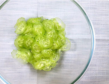 脸上过敏可以敷黄瓜吗  过敏 敷黄瓜 美白祛黄 第2张