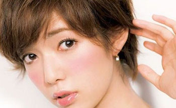 脸上过敏起皮怎么办才好，如何进行修复  脸上过敏 美白祛黄 第2张