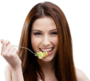 更年期面色潮红潮热应该怎么护理  更年期 美白祛黄 第3张