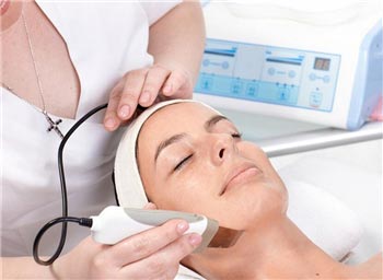 定期去美容院做护理，角质层会越来越薄吗