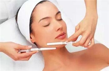 定期去美容院做护理，角质层会越来越薄吗  美容院 角质层薄 美白祛黄 第2张