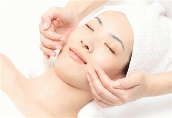 角质层薄的皮肤晚上怎么用护肤品护理  角质层薄 怎么用护肤品 美白祛黄 第2张