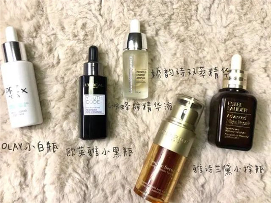 戴着口罩要怎样护肤，缓解肌肤敏感不长口罩痘  护肤 口罩 第2张