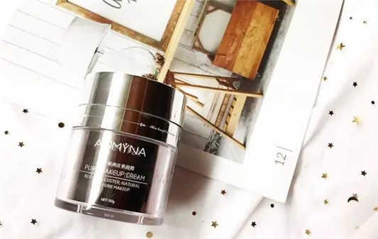 懒人最爱美白效果显著的素颜霜「V7服帖 阿玛尼养肤」  素颜霜 第2张