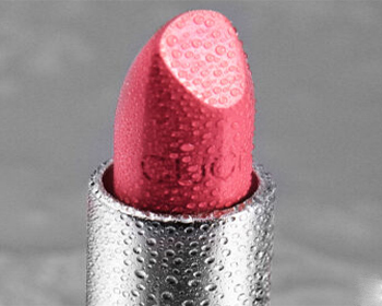 皮肤红的人适合的口红，四款改造气质  口红 皮肤泛红 美白祛黄 第2张