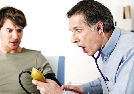 高血压会面色潮红？注意脸色的疾病暗示