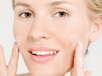 角质层薄还长闭口粉刺，原因及措施大揭秘  角质层薄 美白祛黄 第3张