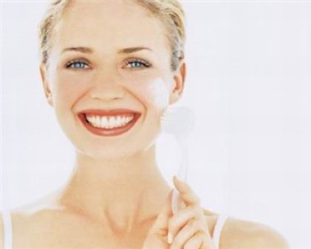 角质层薄是激素脸吗