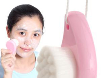 角质层薄能用洁面刷吗，推荐两款