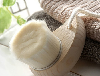 角质层薄能用洁面刷吗，推荐两款  角质层薄 洁面刷 美白祛黄 第3张