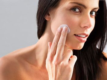 角质层薄能用清洁霜吗，如何正确洁面  角质层薄 洁面霜 美白祛黄 第3张