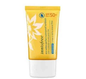 学生用什么防晒霜好，适合初中学生用的防晒霜  防晒霜 第3张