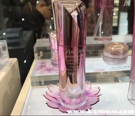 18岁用精华液早不早，18岁用精华液会怎么样