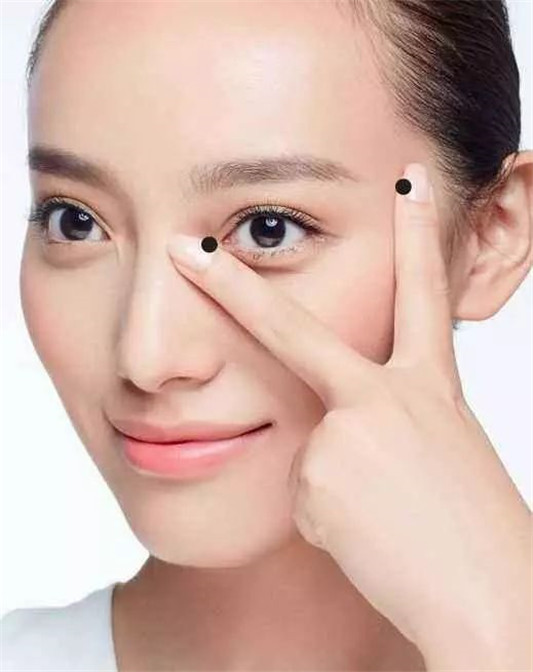 女人想上了年纪也不显老，这3个地方要学会保养  保养 第2张