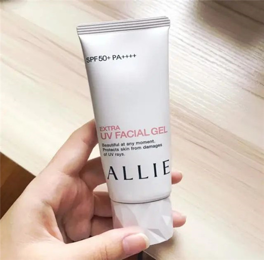 2020热门防晒霜测评，蓝胖子防水效果好碧柔很平价  防晒 防晒霜 测评 蓝胖子 碧柔 平价 第7张