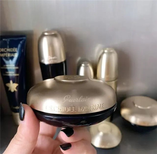 有钱人爱用的五大护肤品牌，千元贵妇级系列很多人表示用不起  面霜 护肤品 贵妇 第3张