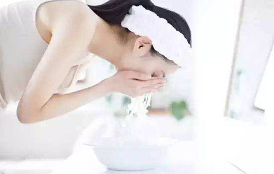 兰芝缤纷浆果酸奶面膜怎么用，正确使用才不会浪费爆款面膜的功效  兰芝 酸奶面膜 第7张