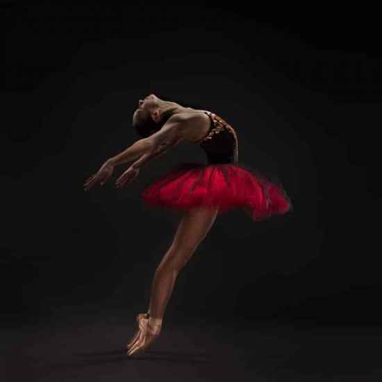 兰芝致宠凝时菁焕精华眼霜使用方法，正确使用留住青春的媚眼