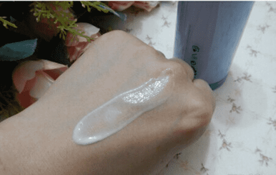 兰芝水凝透润水乳好用吗，兰芝水凝透润套装能从根本搞定干皮缺水  兰芝 化妆水 第3张