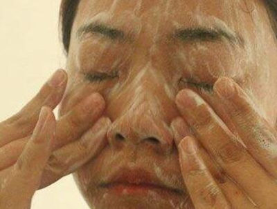 脸上有红血丝用红霉素软膏吗  红霉素 软膏 美白祛黄 第6张