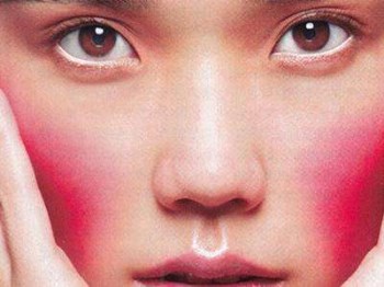 冬天怎么预防脸上长红血丝，预防开始不做大红脸  长红 血丝 美白祛黄 第4张