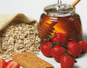 蜂蜜面膜去红血丝方法步骤是什么  方法 蜂蜜 面膜 美白祛黄 第3张