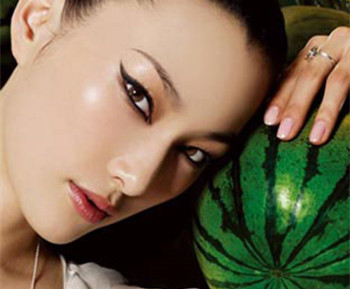 去红血丝的小窍门，消除红血丝小方法  小窍门 小妙招 美白祛黄 第5张