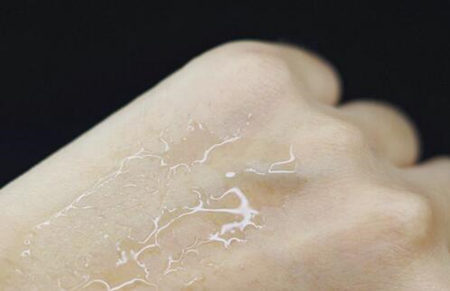 敏感肌爽肤水怎么挑，这几点原则要参考  爽肤水 美白祛黄 第2张