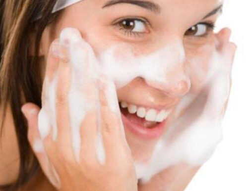 春季敏感肌肤如何预防敏感  春季 美白祛黄 第3张