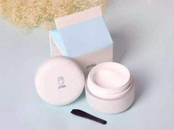 油性敏感痘痘肌适合什么素颜霜推荐5款  素颜霜 美白祛黄 第2张