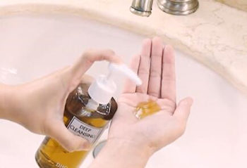 敏感肌卸妆水和卸妆乳哪个好  卸妆乳 卸妆水 敏感肌 美白祛黄 第5张