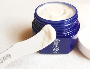 面膜雪肌精适合敏感肌肤吗