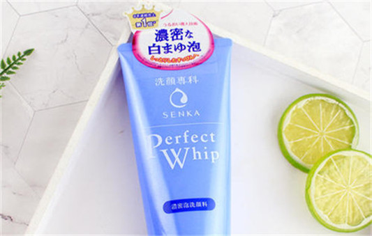 呼吸洗面奶功效，SUM37洁面适合你吗