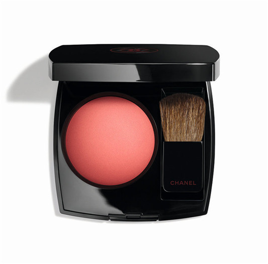 香奈儿「圆形腮红」怦然心动好气色 第3张 香奈儿「圆形腮红」怦然心动好气色 第3张