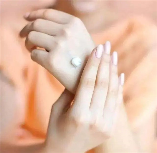 35岁女人洗脸秘诀，每天洗脸后做到这5点必嫩  35岁 护肤 第6张