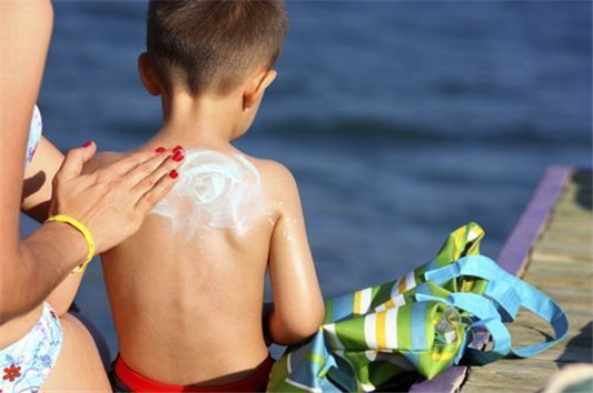 8大2020消委会防晒推荐，必买安耐晒碧柔通过水银测试安心使用