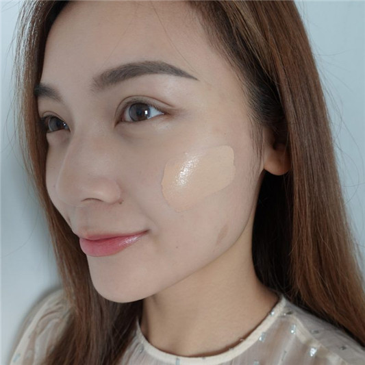 美妆达人力推，肌肤之钥钻光柔雾修护粉底液  第3张