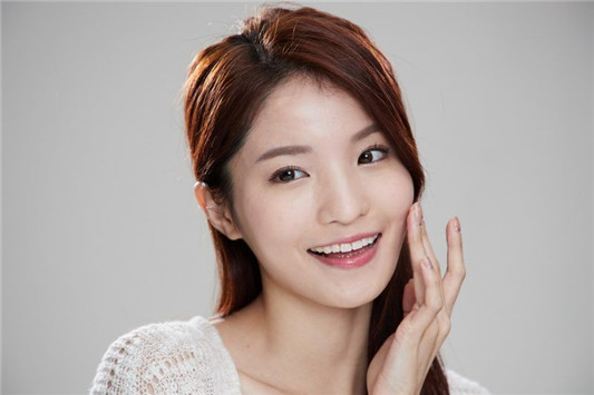 上妆时间愈久妆感愈漂亮，肌肤之钥钻光柔雾修护粉底液  第7张