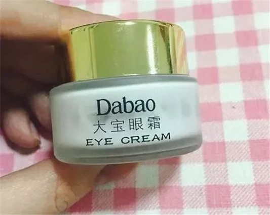 国货里效果出众的眼霜有什么,老品牌迷奇大宝平价又好用 国货 眼霜 平价 第4张 国货里效果出众的眼霜有什么,老品牌迷奇大宝平价又好用 国货 眼霜 平价 第4张