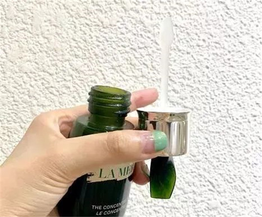 效果出众的贵妇精华「lamer修复 法尔曼保湿 雅诗兰黛性价比高」  贵妇 精华 第2张